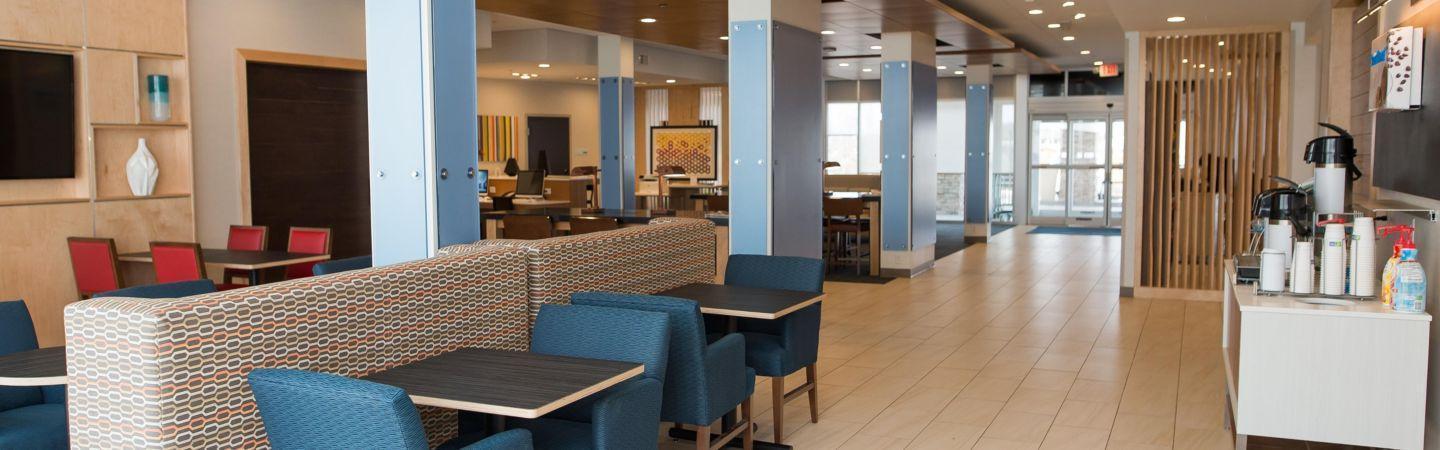 Holiday Inn Express & Suites - Marietta By Ihg Exterior foto