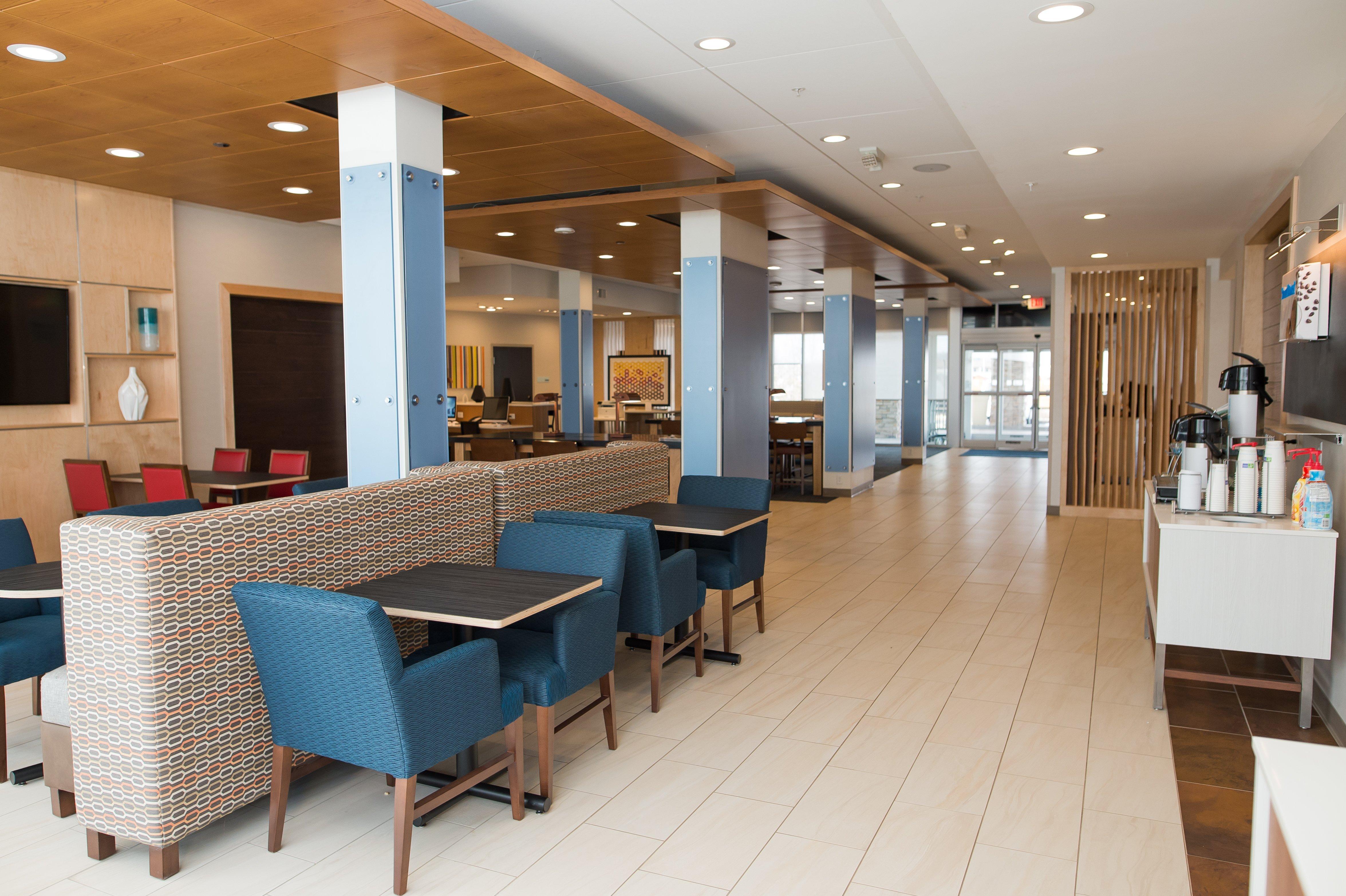 Holiday Inn Express & Suites - Marietta By Ihg Exterior foto